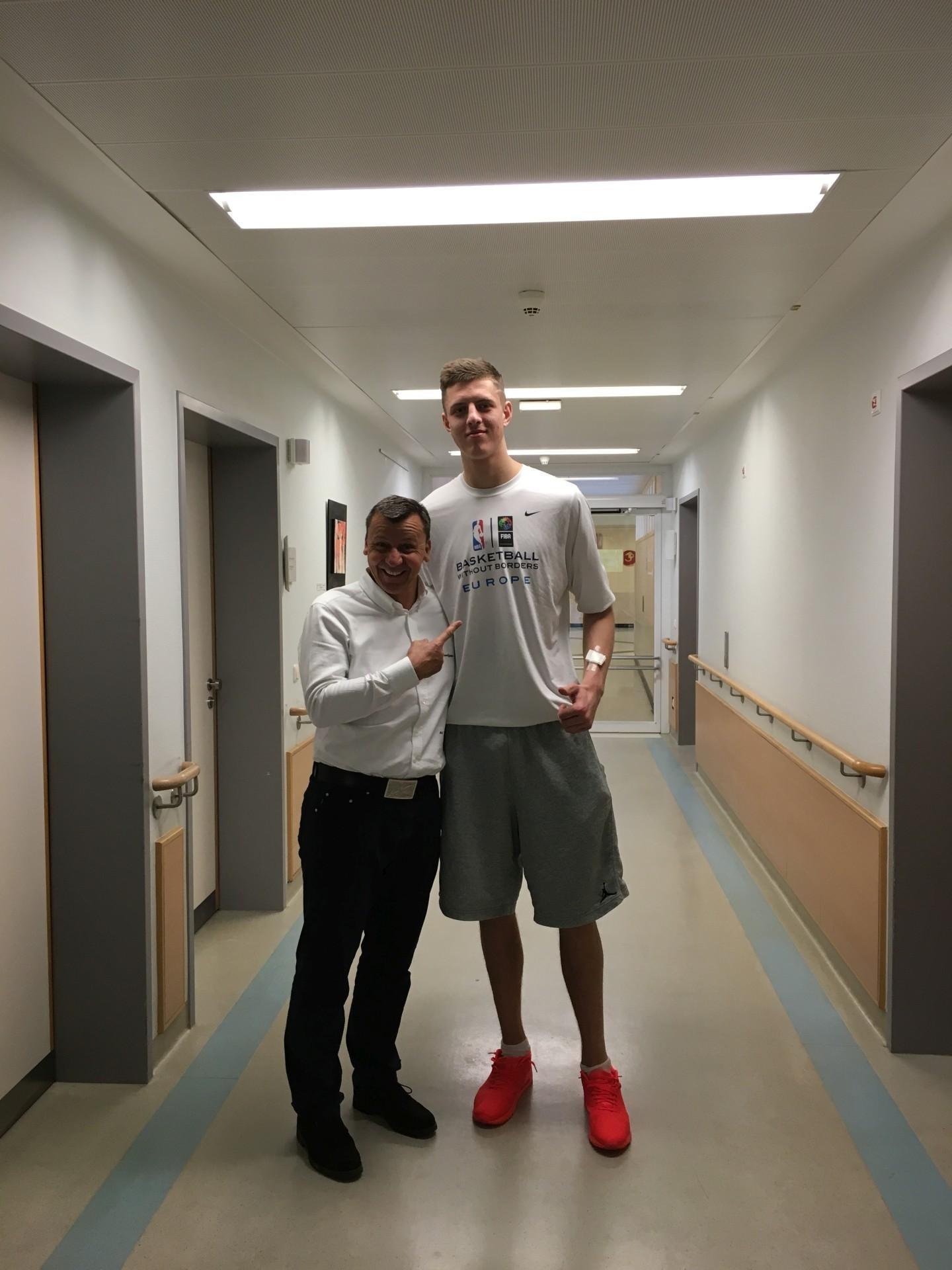 Hartenstein Isiah Basketballer